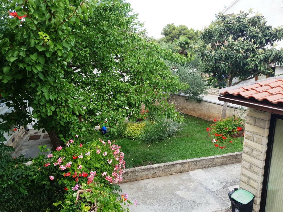 Gulin Apartments Vodice Exterior photo
